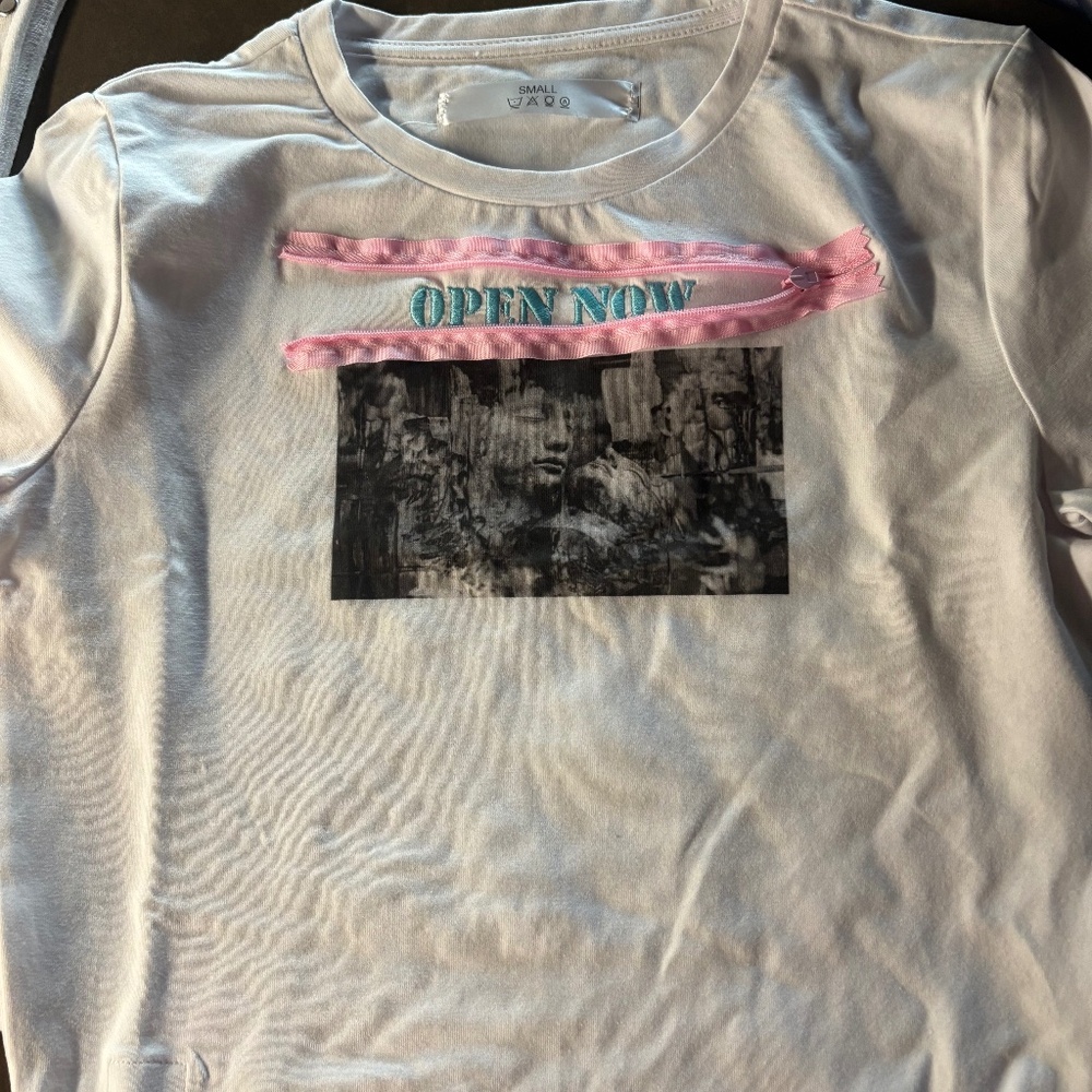 T short sleeve Open Now